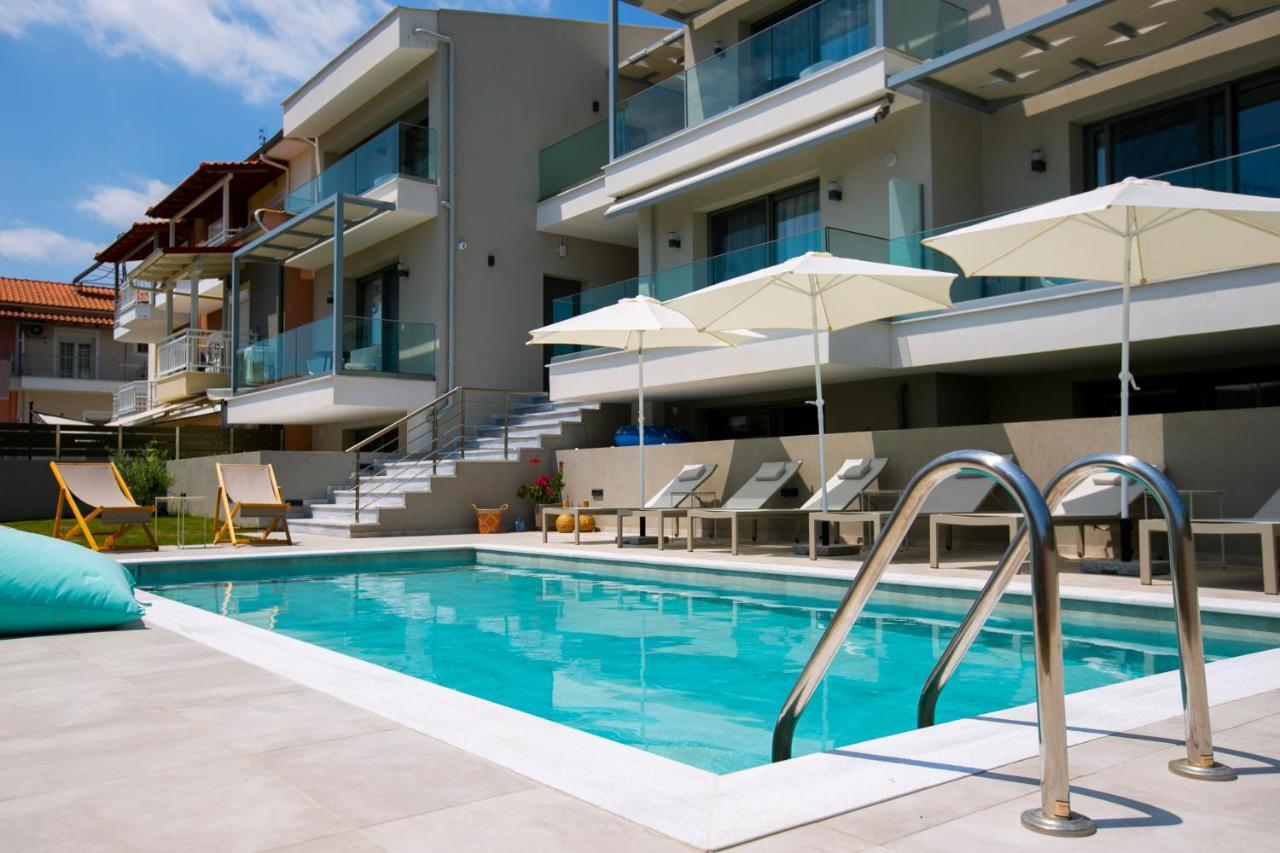 Arodo Suites Nea Iraklitsa Bagian luar foto