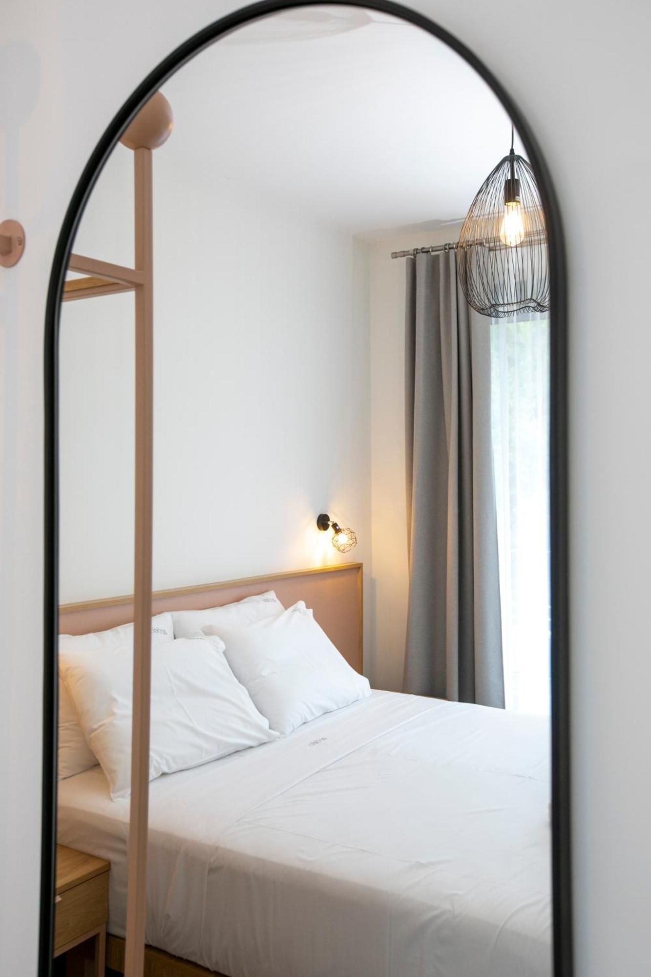 Arodo Suites Nea Iraklitsa Bagian luar foto