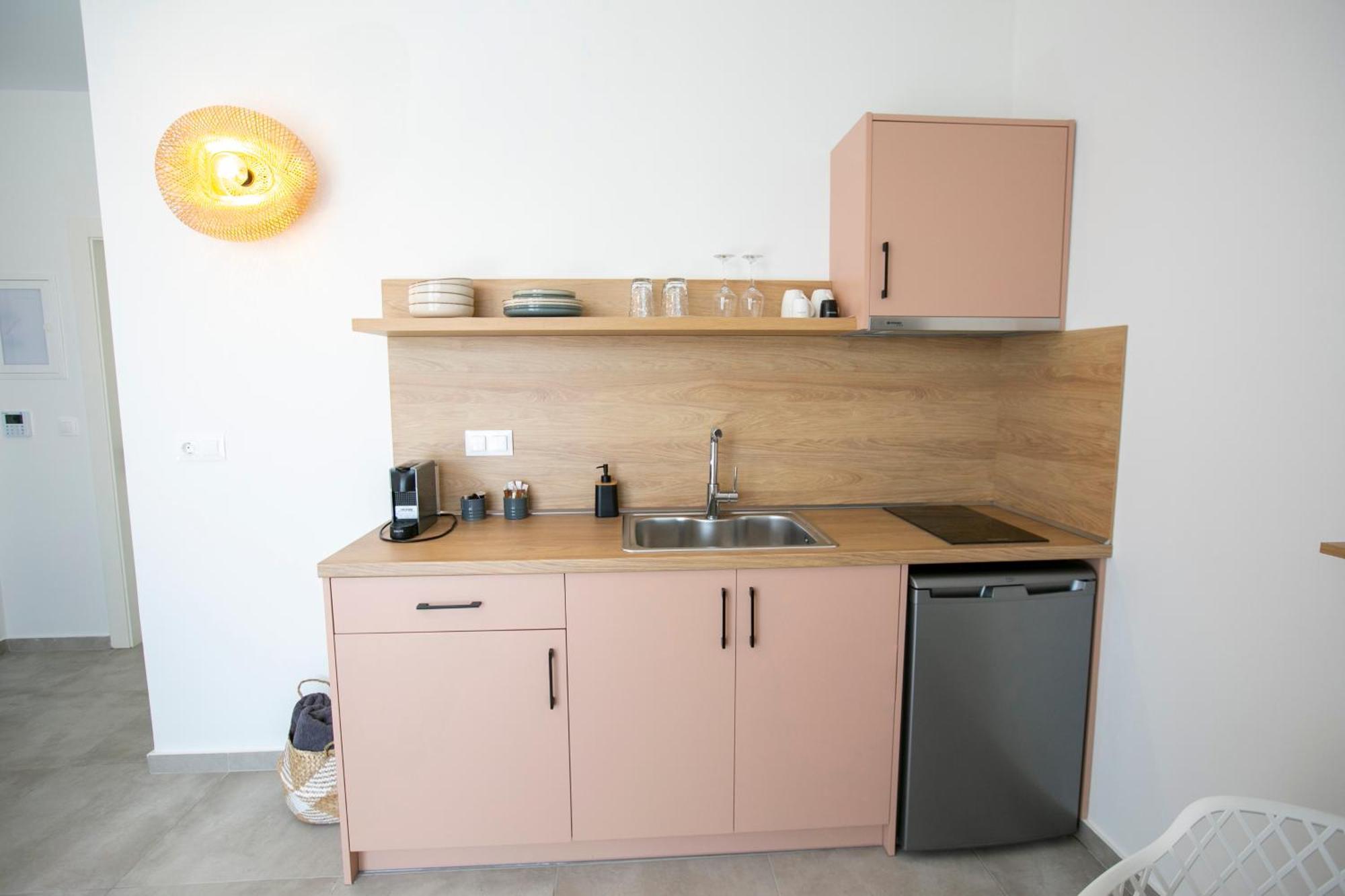 Arodo Suites Nea Iraklitsa Bagian luar foto