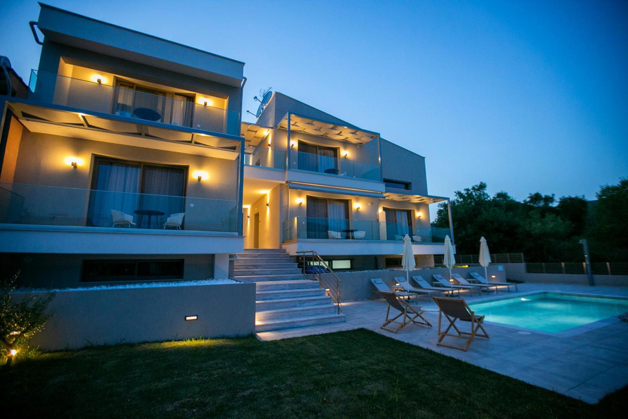 Arodo Suites Nea Iraklitsa Bagian luar foto