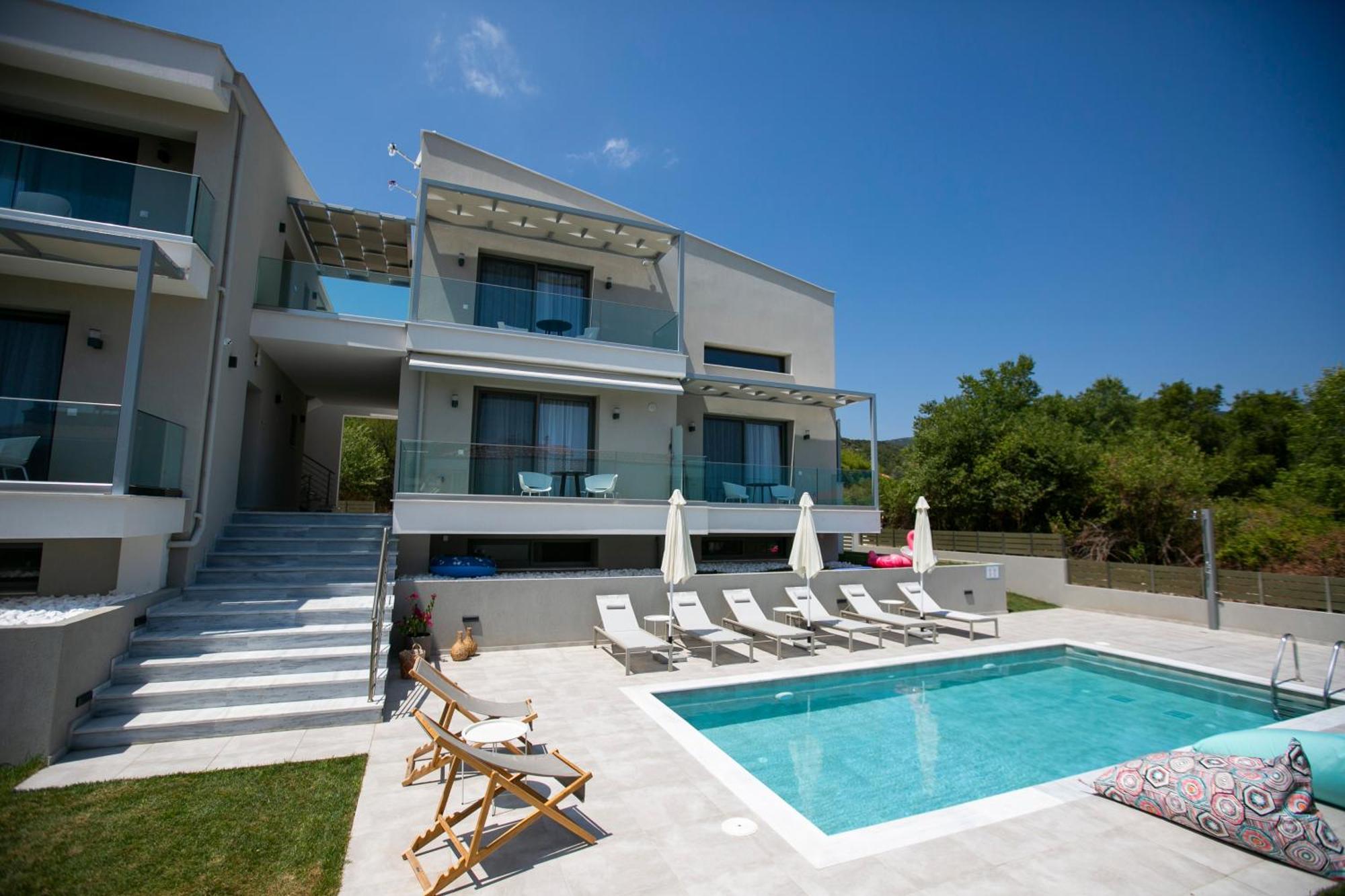 Arodo Suites Nea Iraklitsa Bagian luar foto