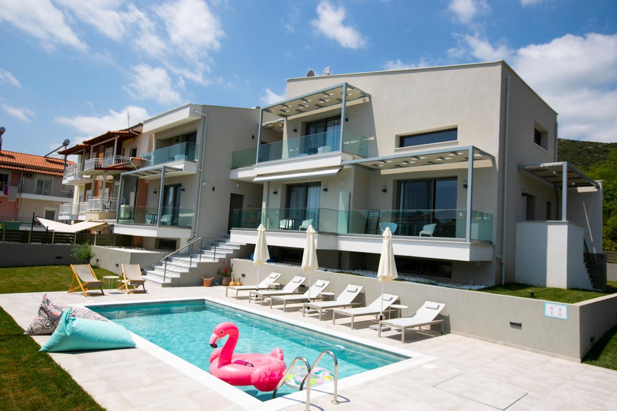 Arodo Suites Nea Iraklitsa Bagian luar foto