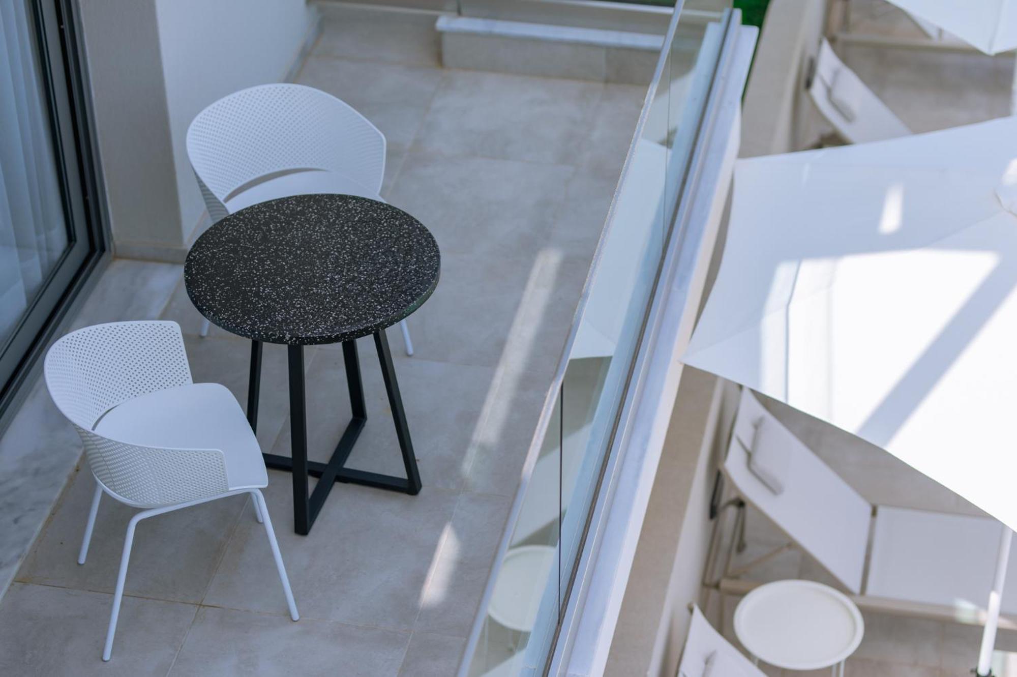Arodo Suites Nea Iraklitsa Bagian luar foto