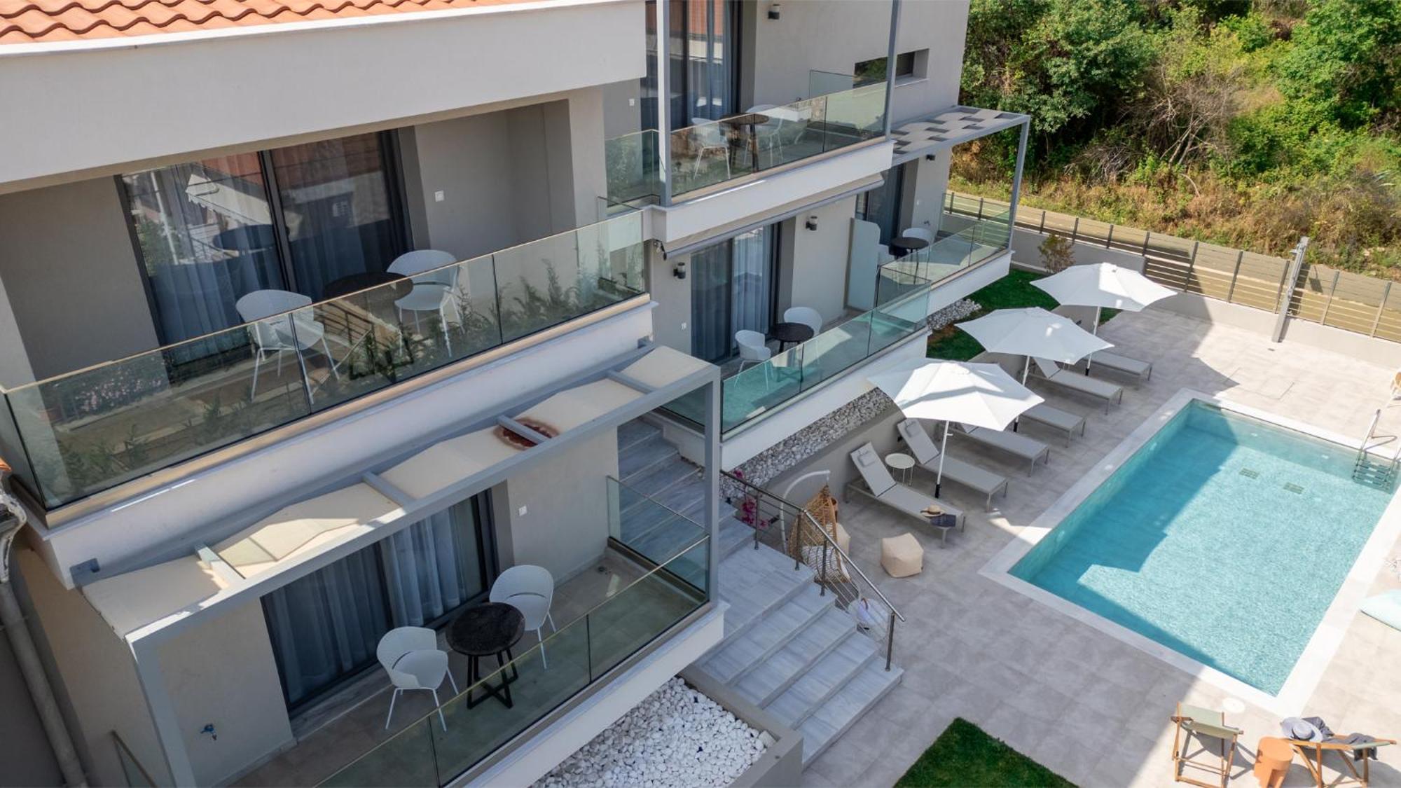 Arodo Suites Nea Iraklitsa Bagian luar foto
