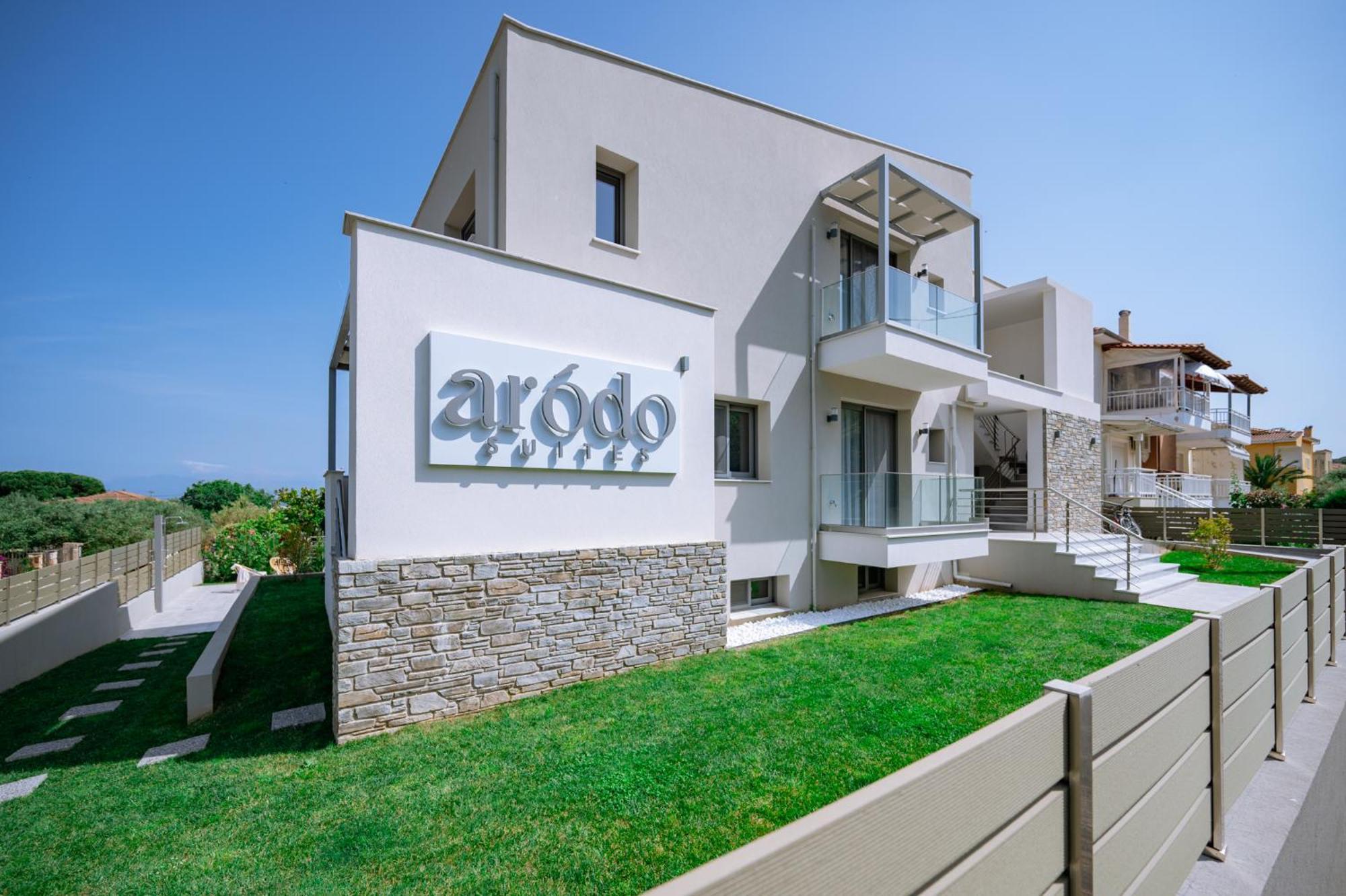 Arodo Suites Nea Iraklitsa Bagian luar foto