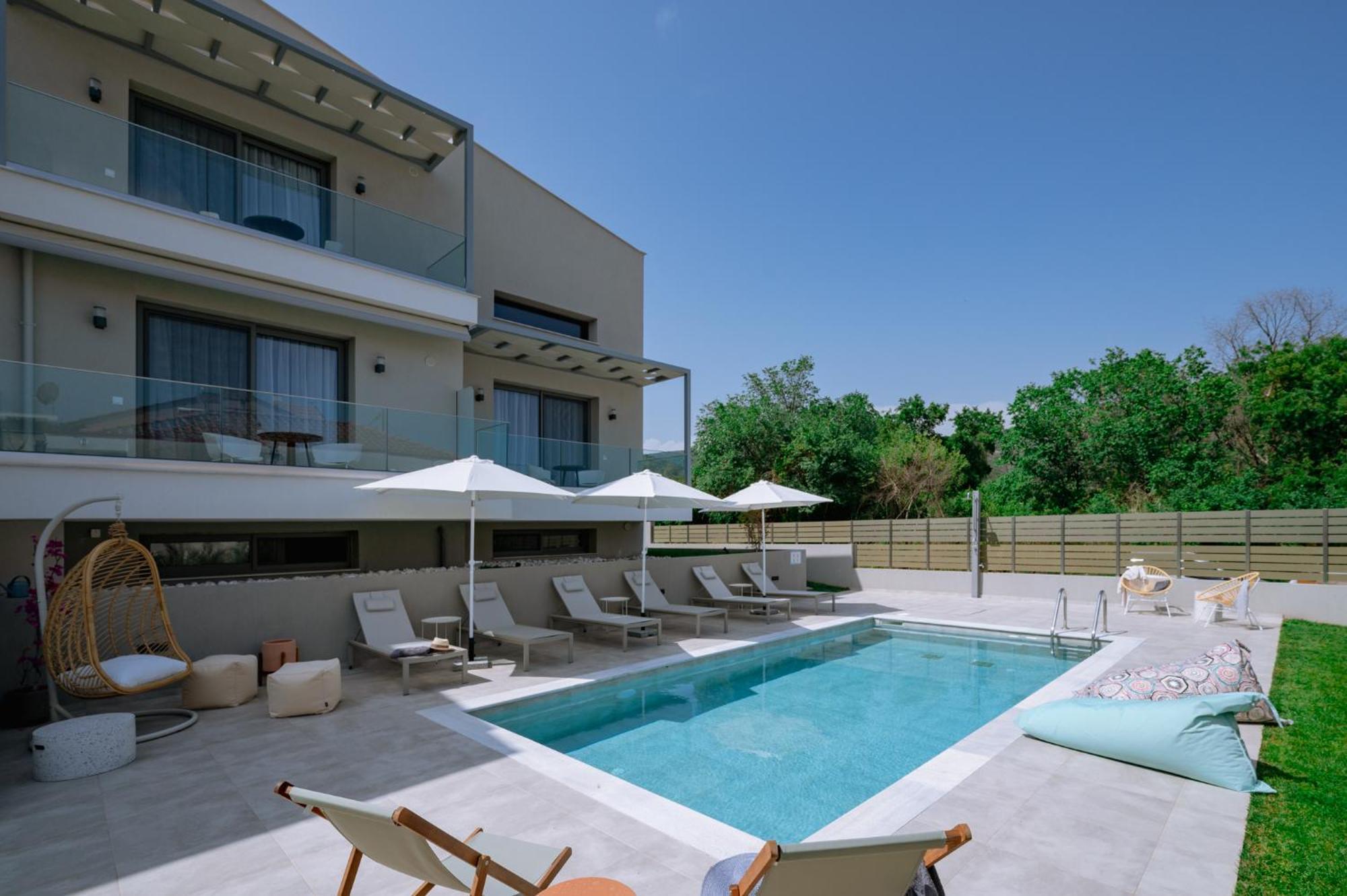 Arodo Suites Nea Iraklitsa Bagian luar foto