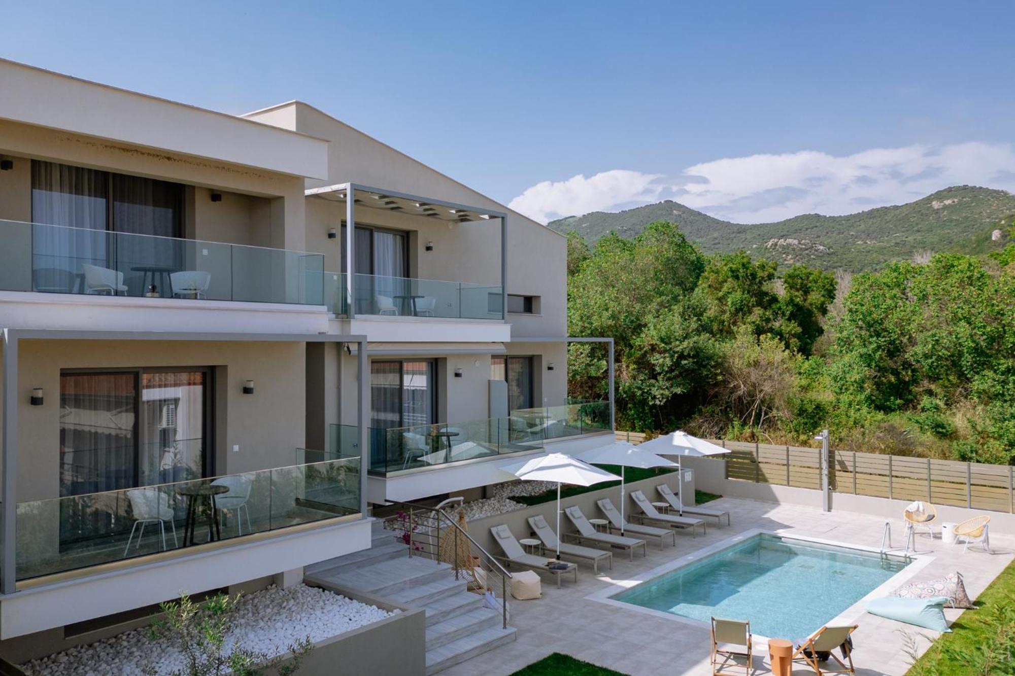 Arodo Suites Nea Iraklitsa Bagian luar foto
